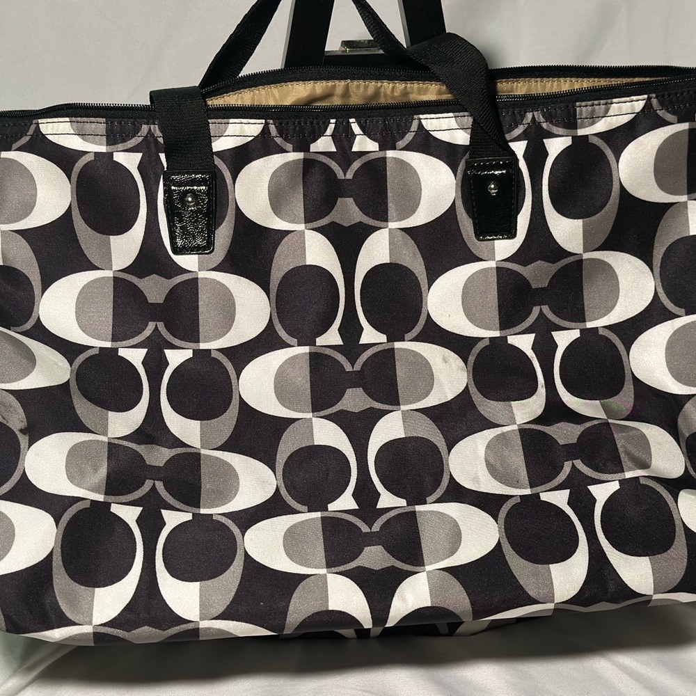 Coach Poppy Glam Signature Tote - Picture 1 of 9